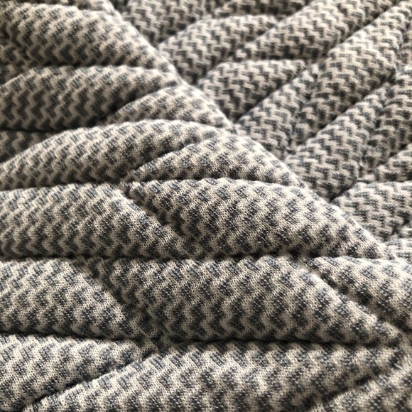 NEW with tags Gapfit hoodie - Picture 6 of 9